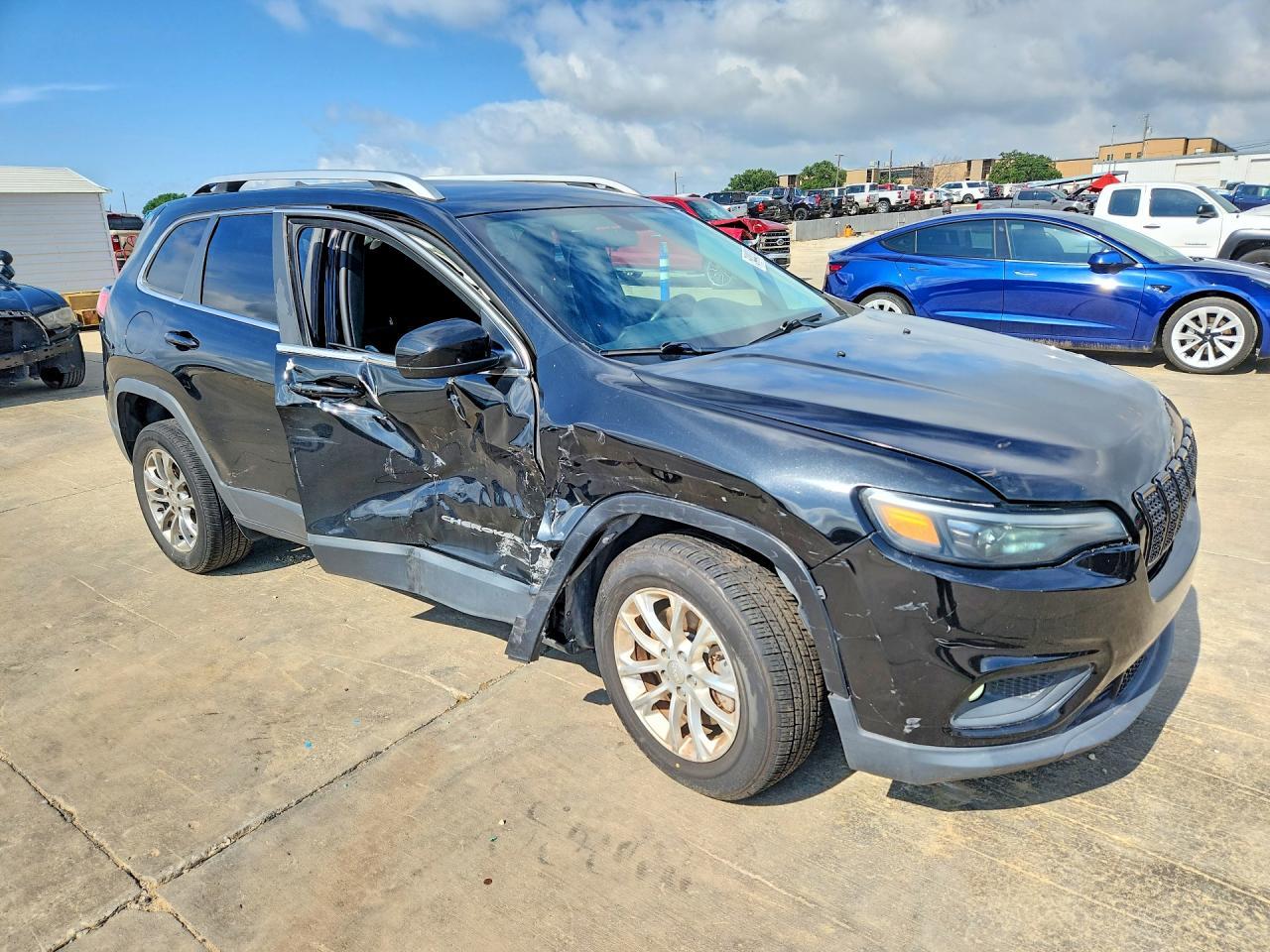 2019 Jeep Cherokee Latitude - Image 4