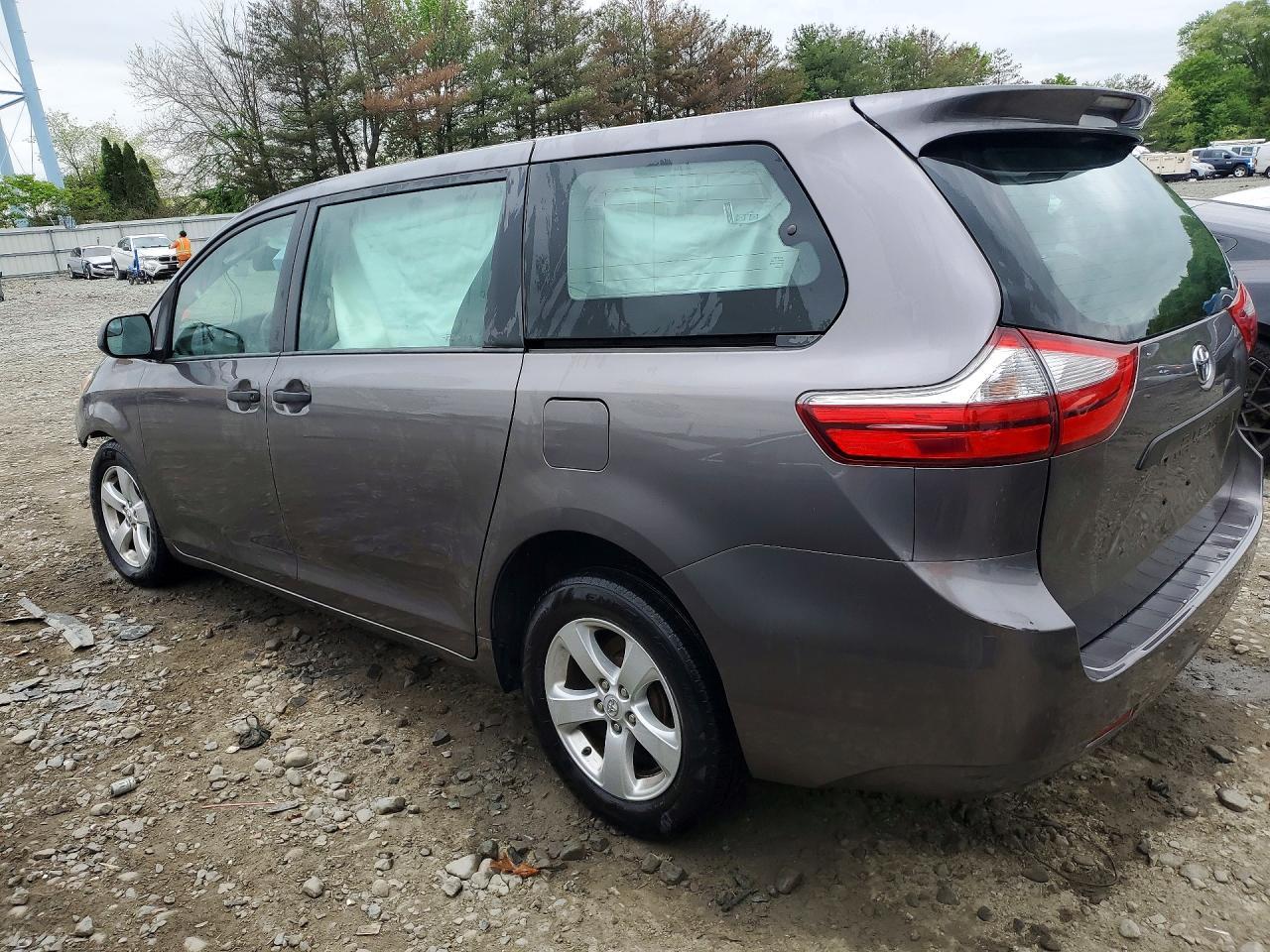 2015 Toyota Sienna L 7-Passenger - Фото 2