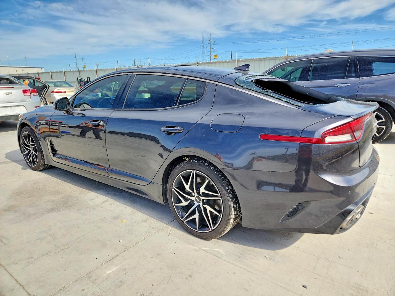 2022 Kia Stinger Gt Line - Фото 2