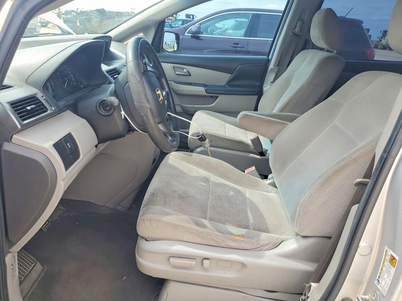 2011 Honda Odyssey Lx - Image 7