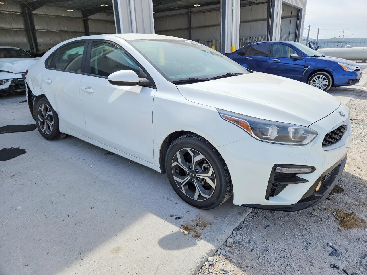 2019 Kia Forte Lxs - Image 4