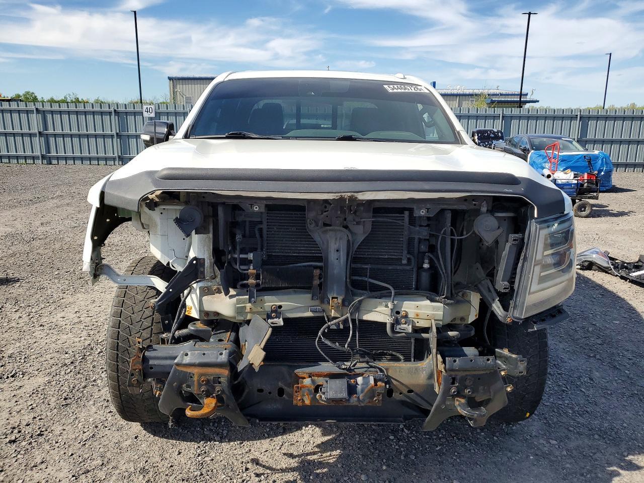 2020 Nissan Titan Sv - Image 5