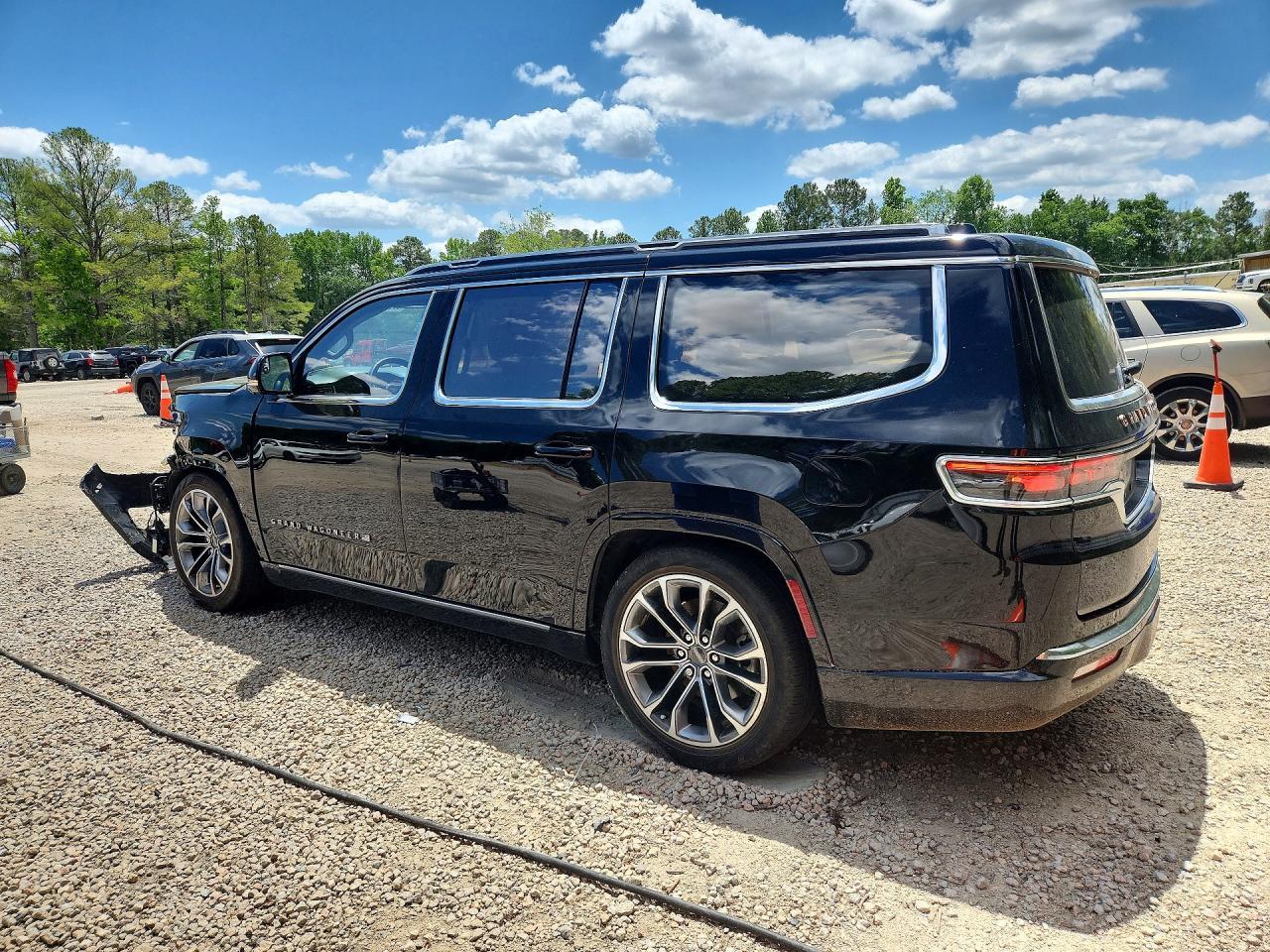 2024 Jeep Grand Wagoneer Series Iii - Image 2