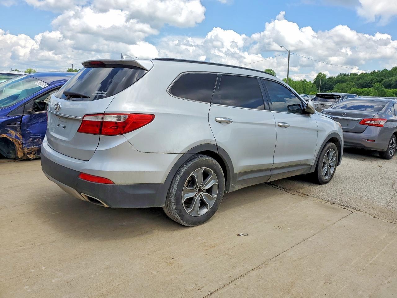 2016 Hyundai Santa Fe Se - Фото 3