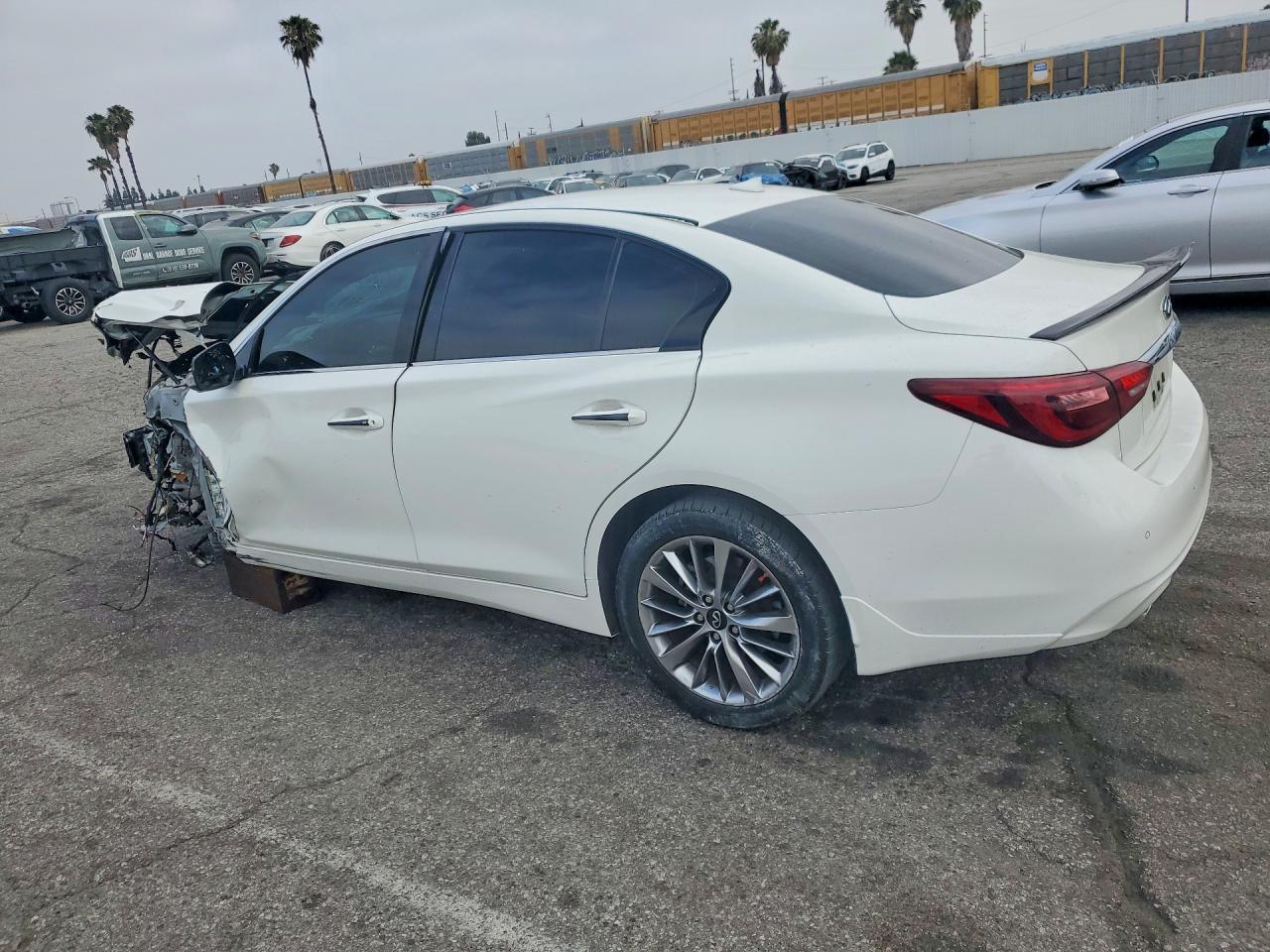 2022 Infiniti Q50 Luxe - Фото 2