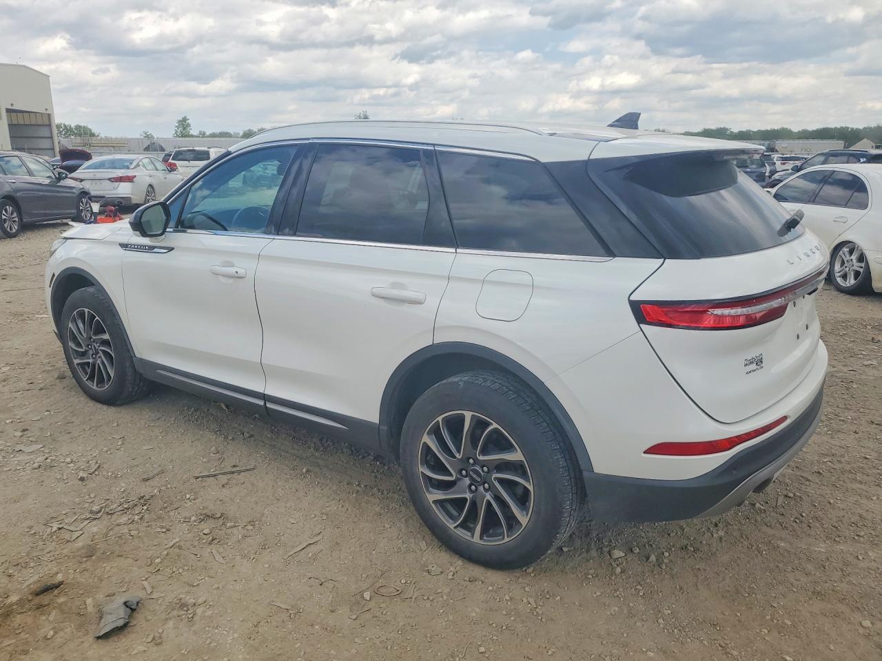 2021 Lincoln Corsair - Фото 2