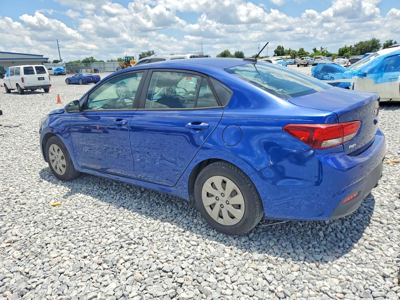 2020 Kia Rio S - Фото 2