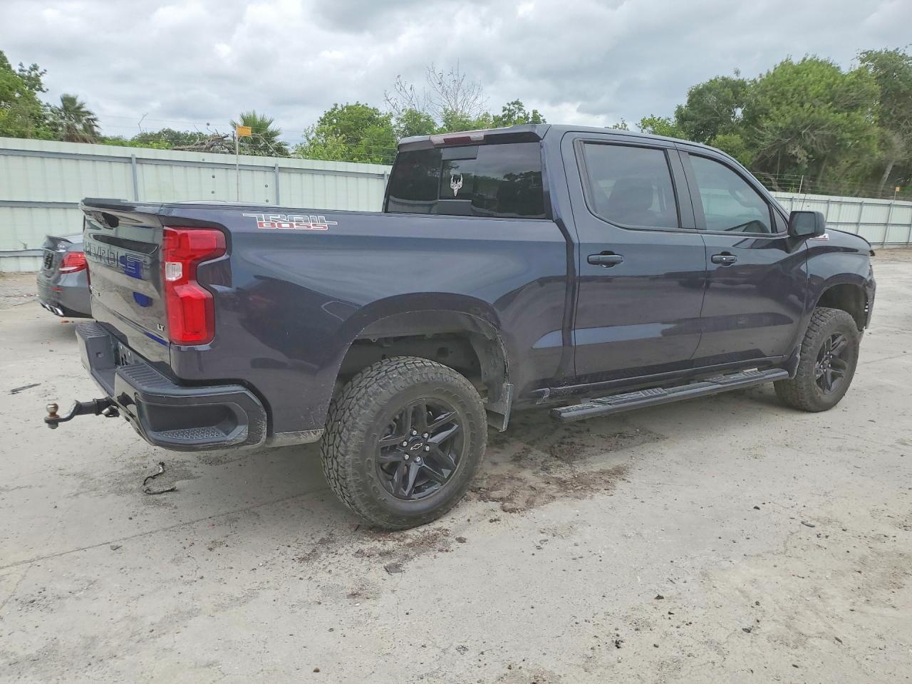 2024 Chevrolet Silverado - Image 3