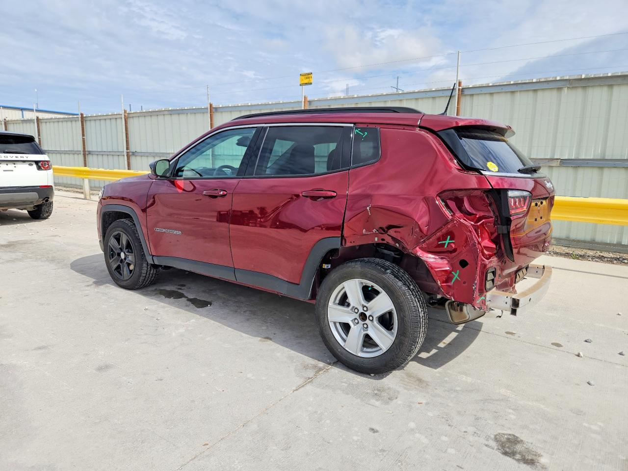2022 Jeep Compass Latitude - Image 2