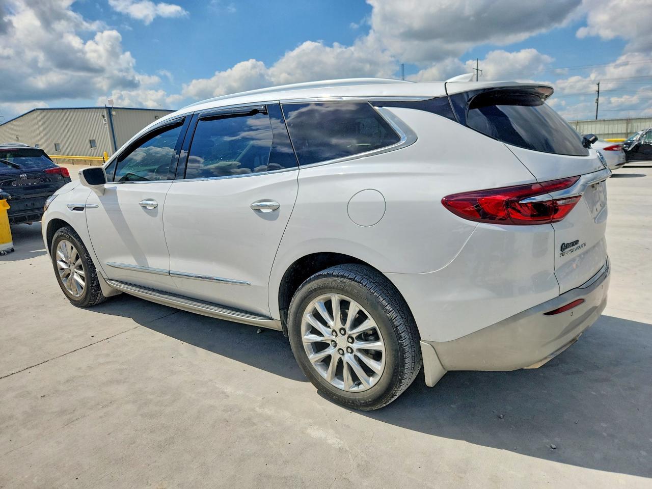 2020 Buick Enclave Premium - Фото 2