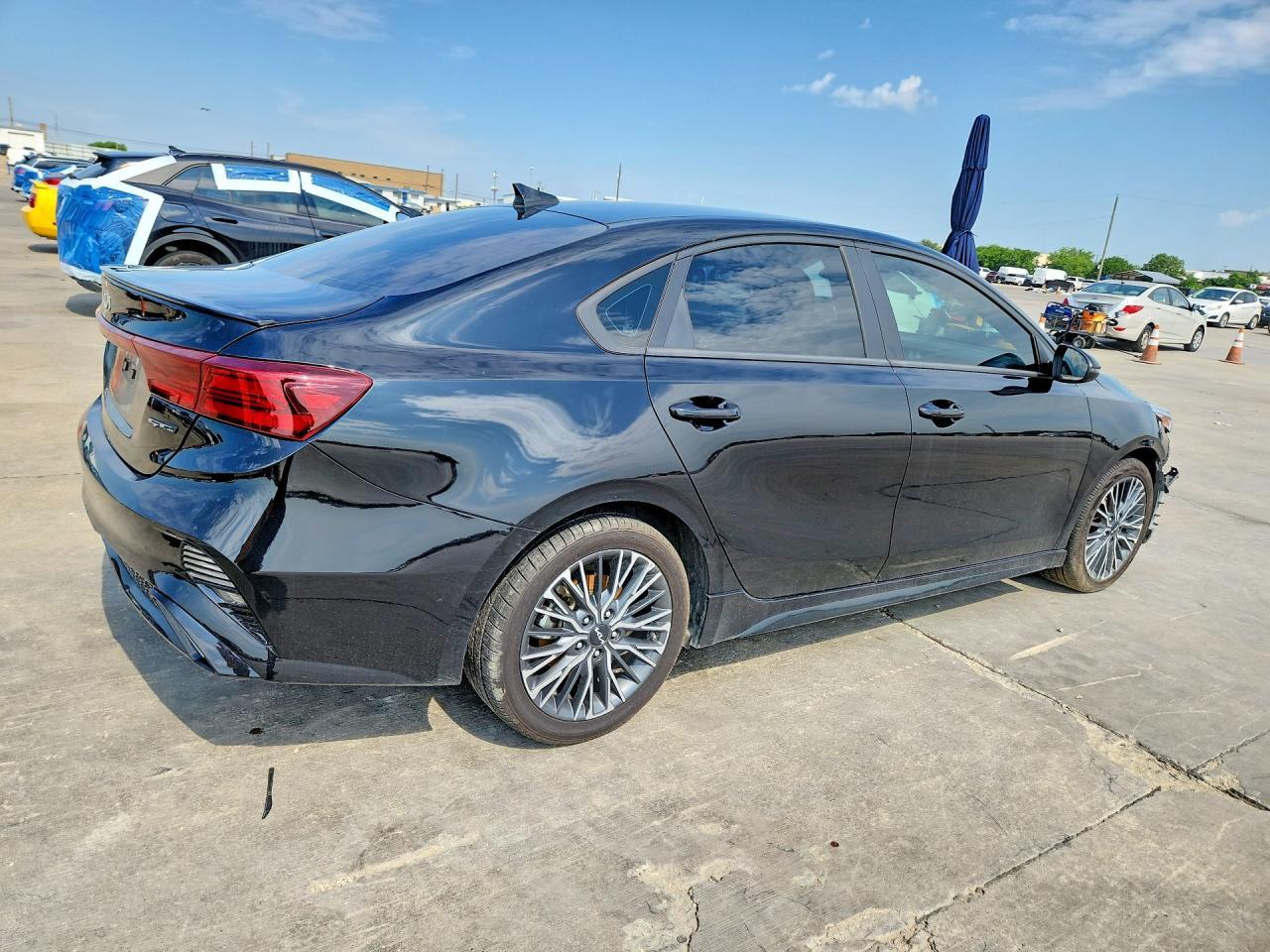 2023 Kia Forte Gt Line - Фото 3