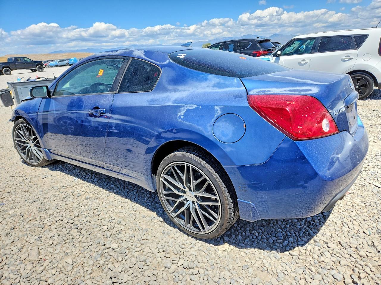 2008 Nissan Altima 3.5Se - Фото 2