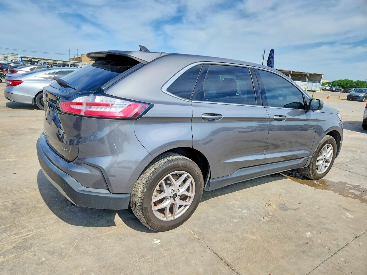 2023 Ford Edge Sel - Image 3