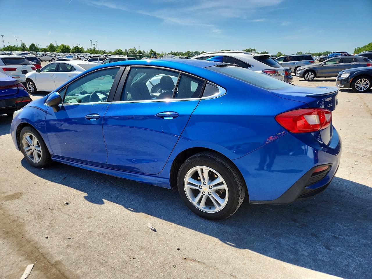 2016 Chevrolet Cruze Lt - Фото 2