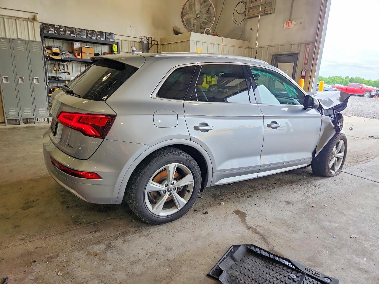 2020 Audi Q5 Premium Plus - Image 3