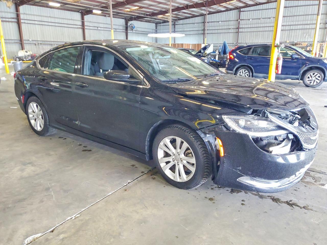 2016 Chrysler 200 Limited - Image 4