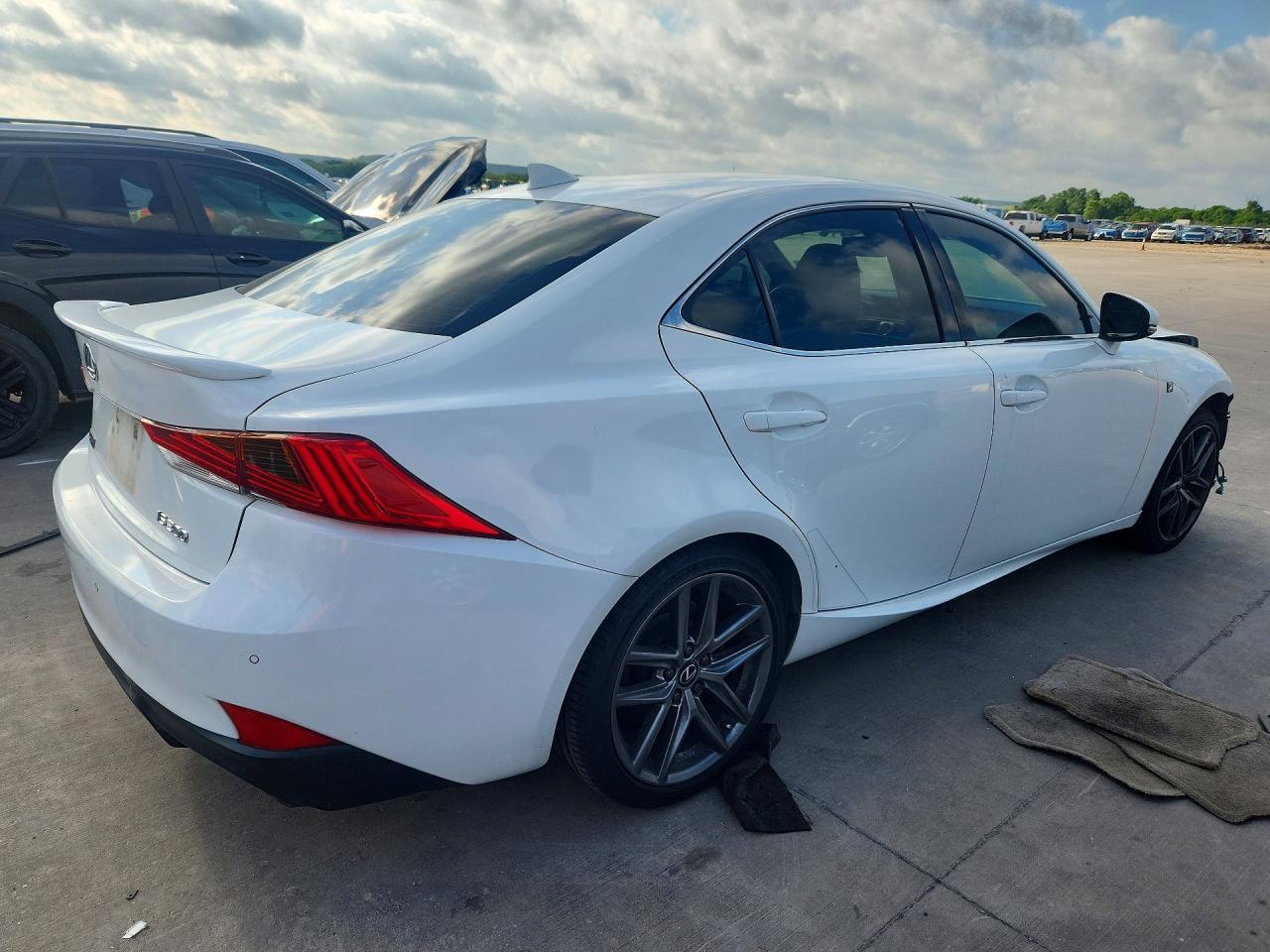 2019 Lexus Is 300 - Фото 3