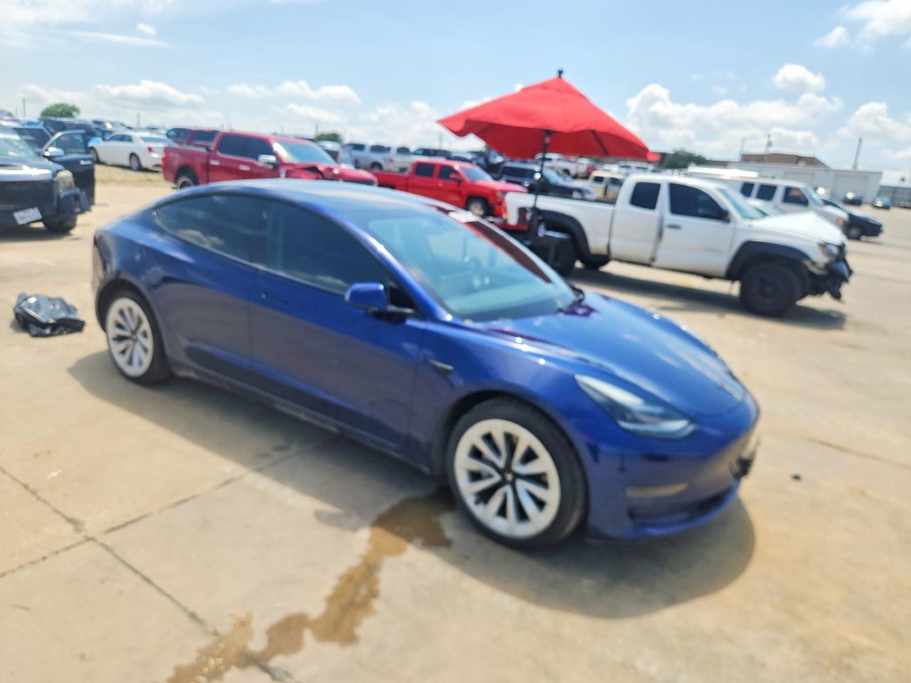2022 Tesla Model 3 - Фото 4