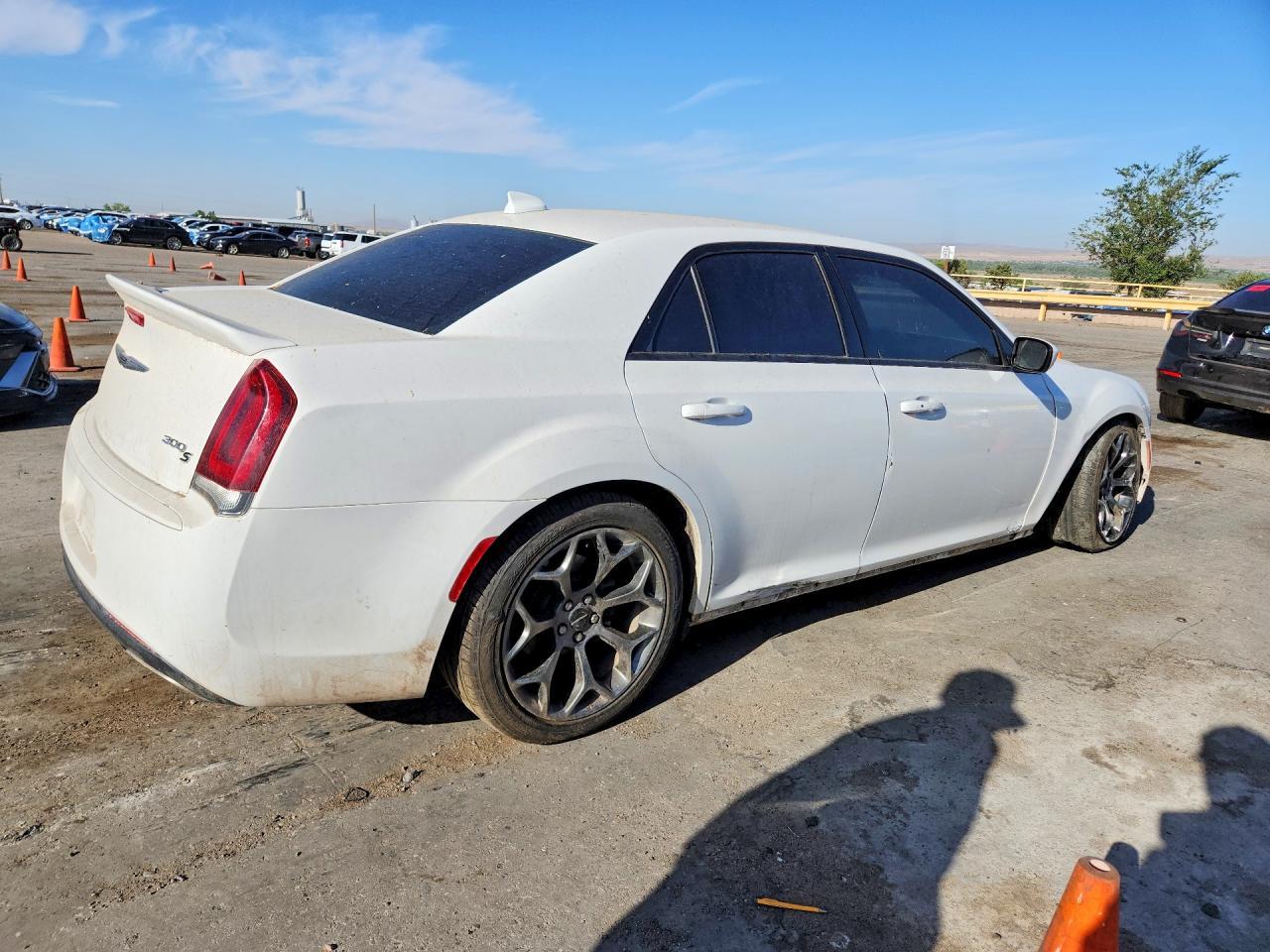 2018 Chrysler 300 - Фото 3