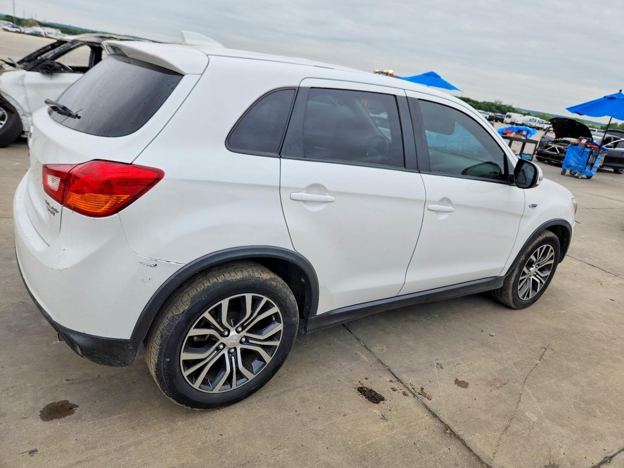 2017 Mitsubishi Outlander Sport Es - Фото 3
