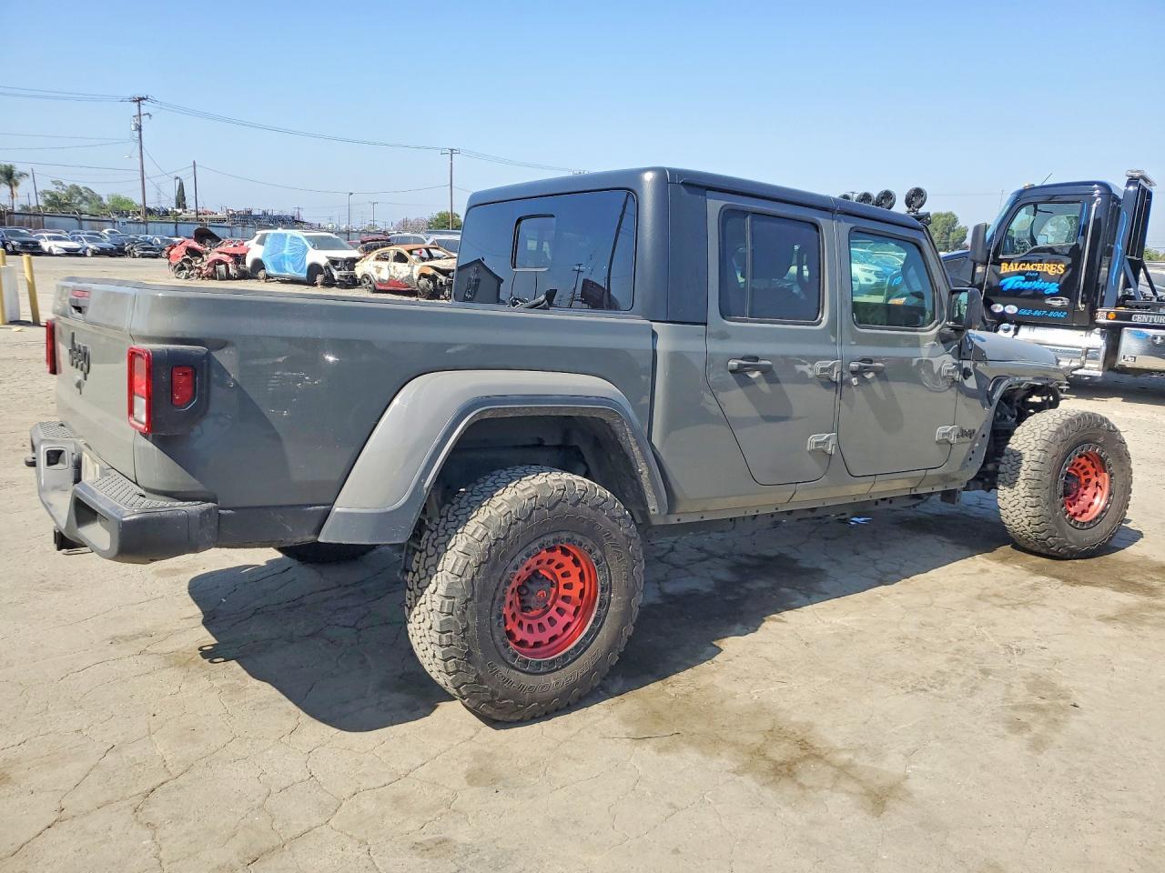 2023 Jeep Gladiator Sport - Image 3