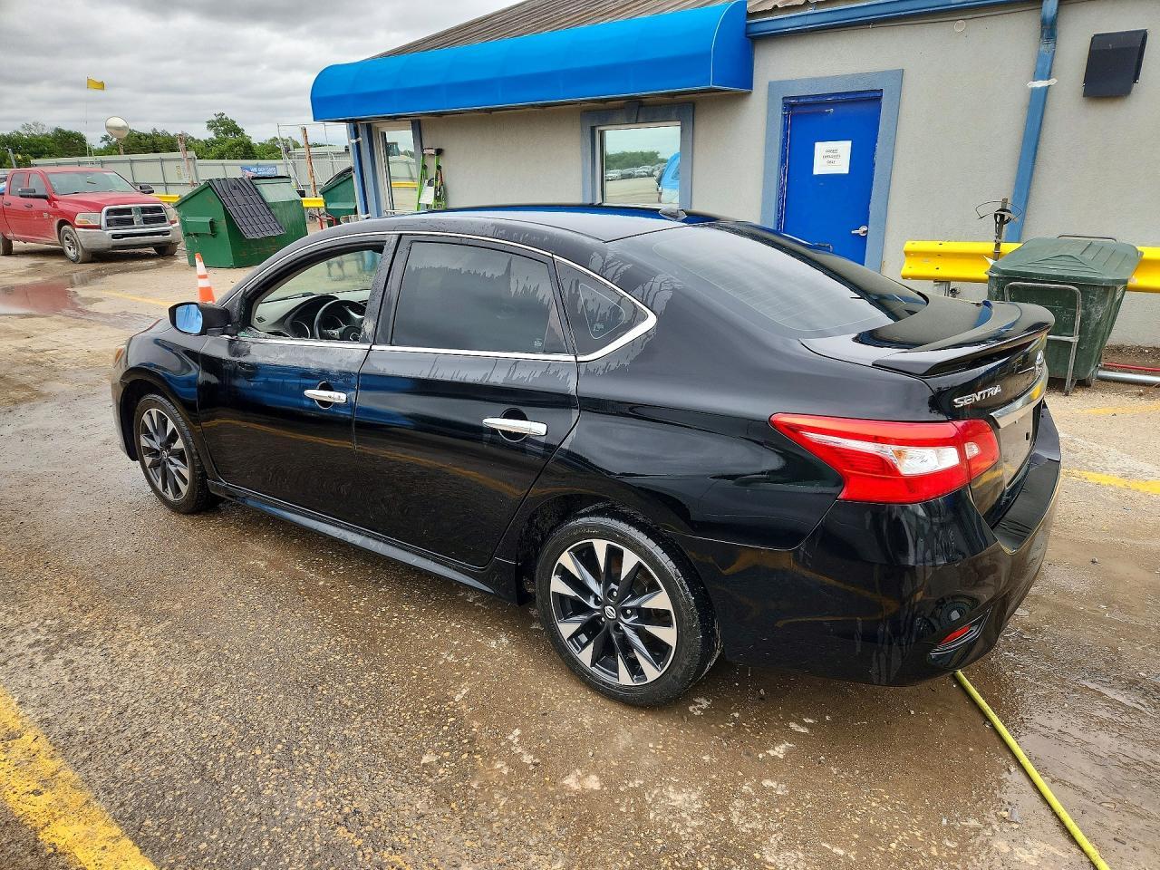 2019 Nissan Sentra Sr - Фото 2