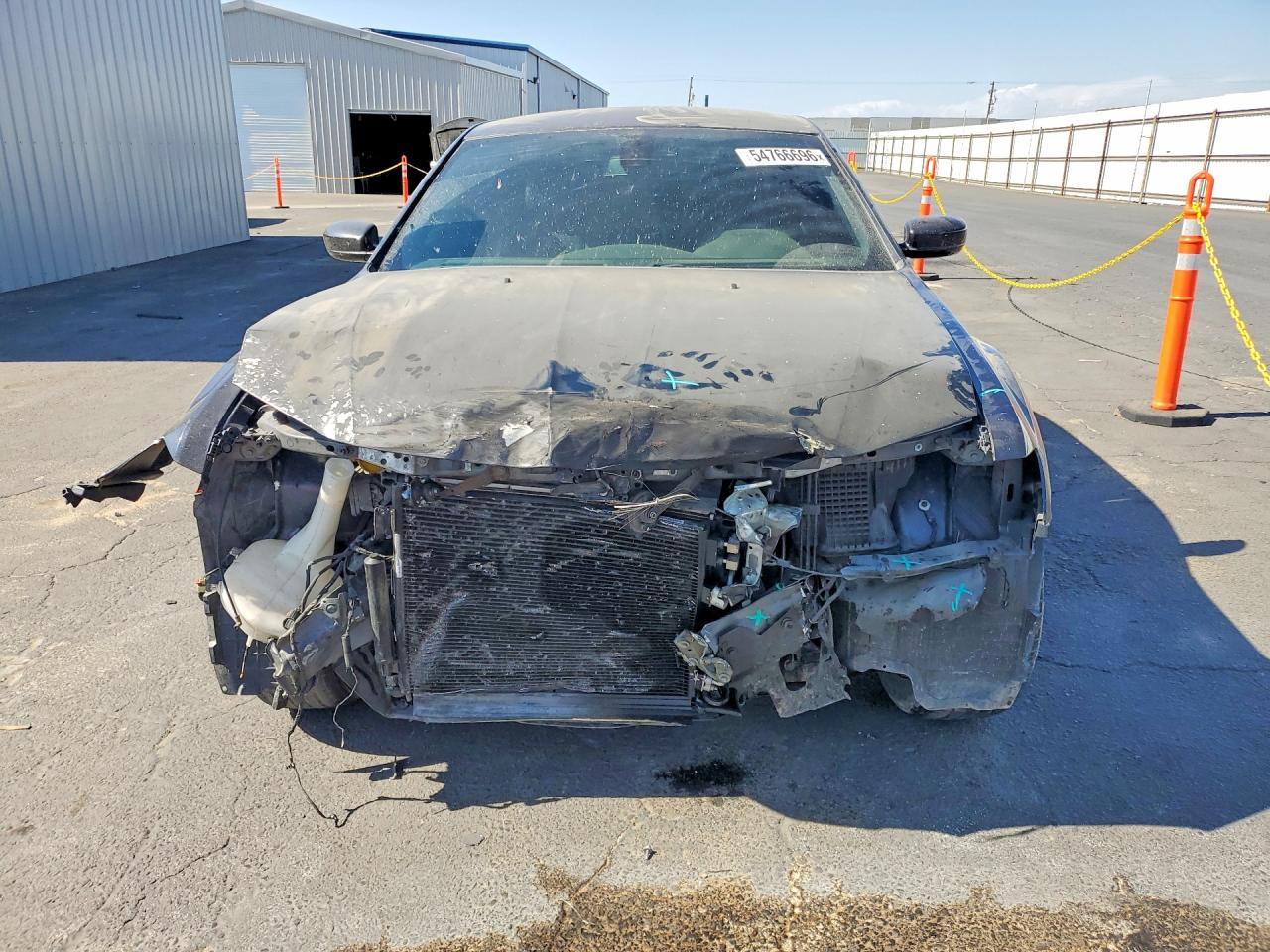 2018 Chrysler 300 S - Image 5