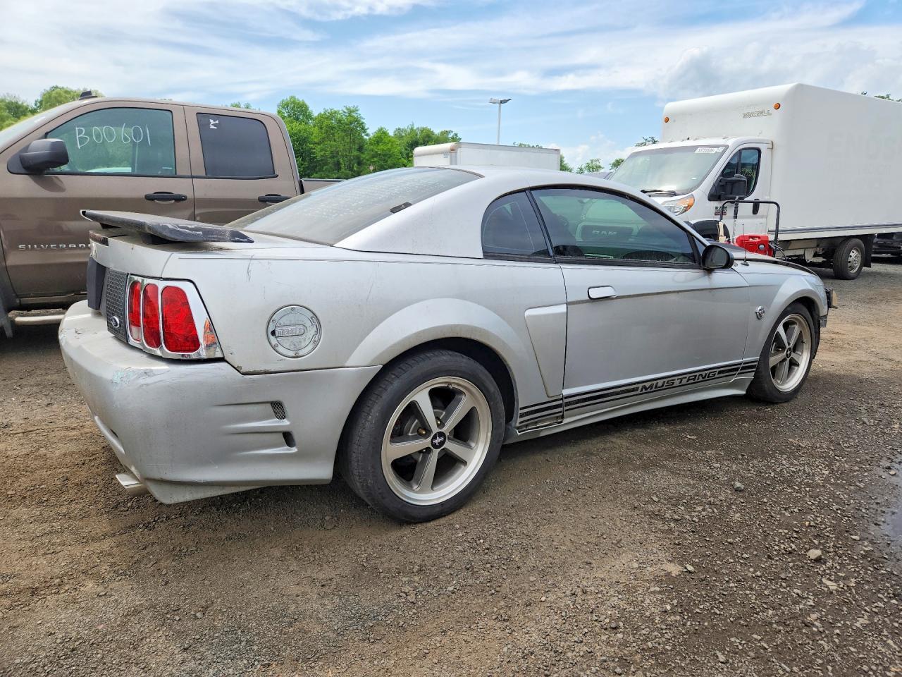 2004 Ford Mustang - Image 3