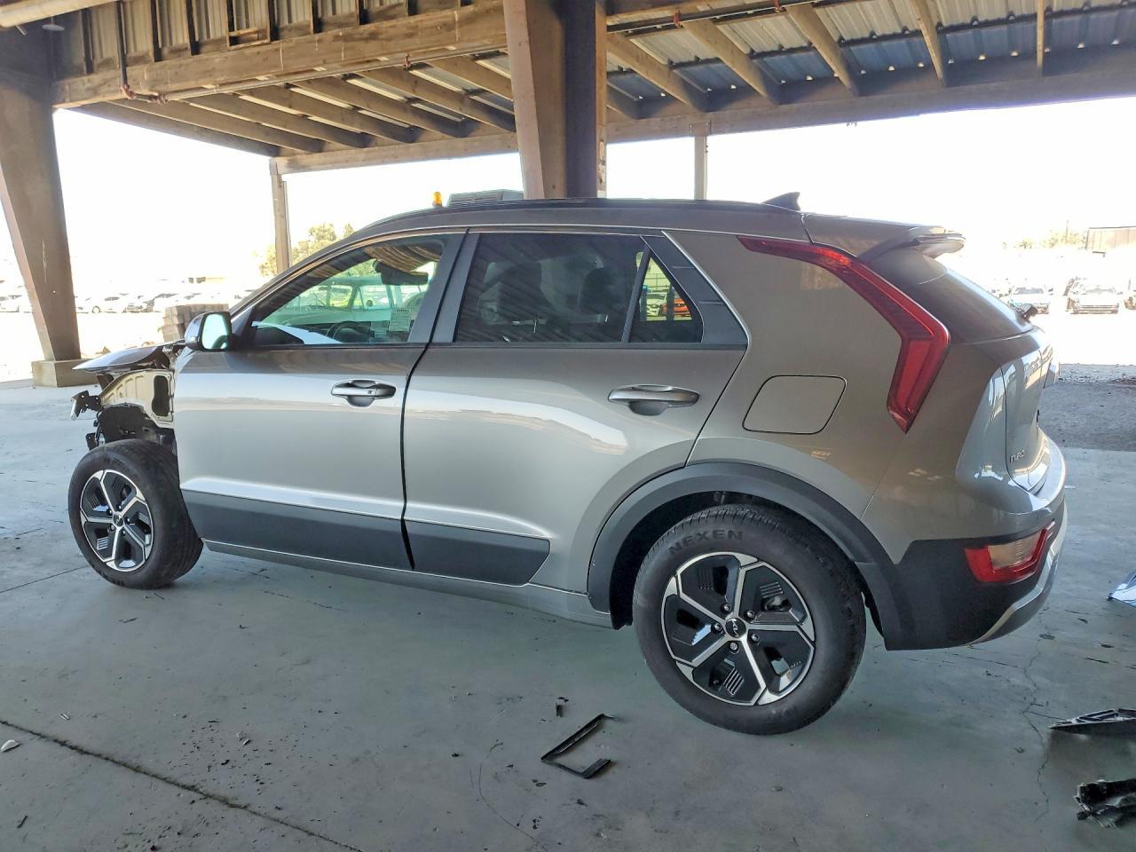 2024 Kia Niro Ex - Image 2