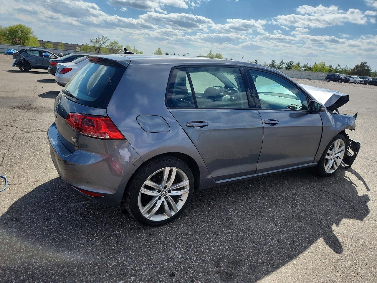2015 Volkswagen Golf - Image 3