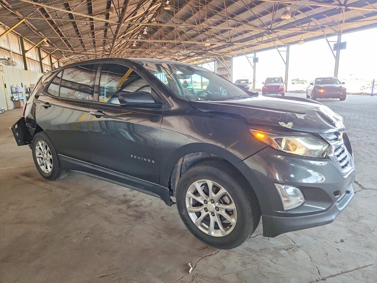 2018 Chevrolet Equinox Ls - Фото 4