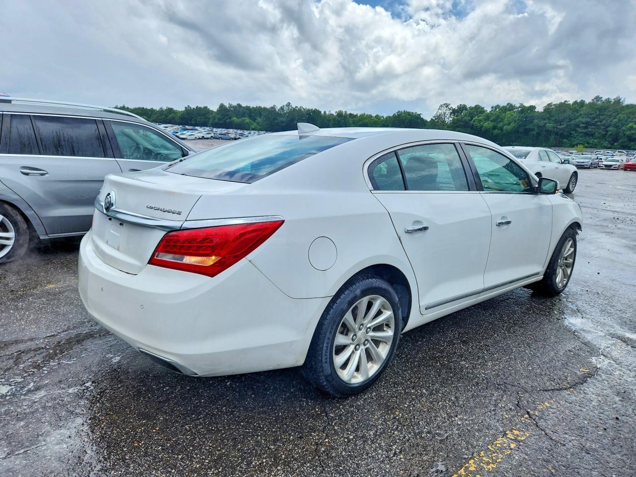 2016 Buick Lacrosse - Image 3