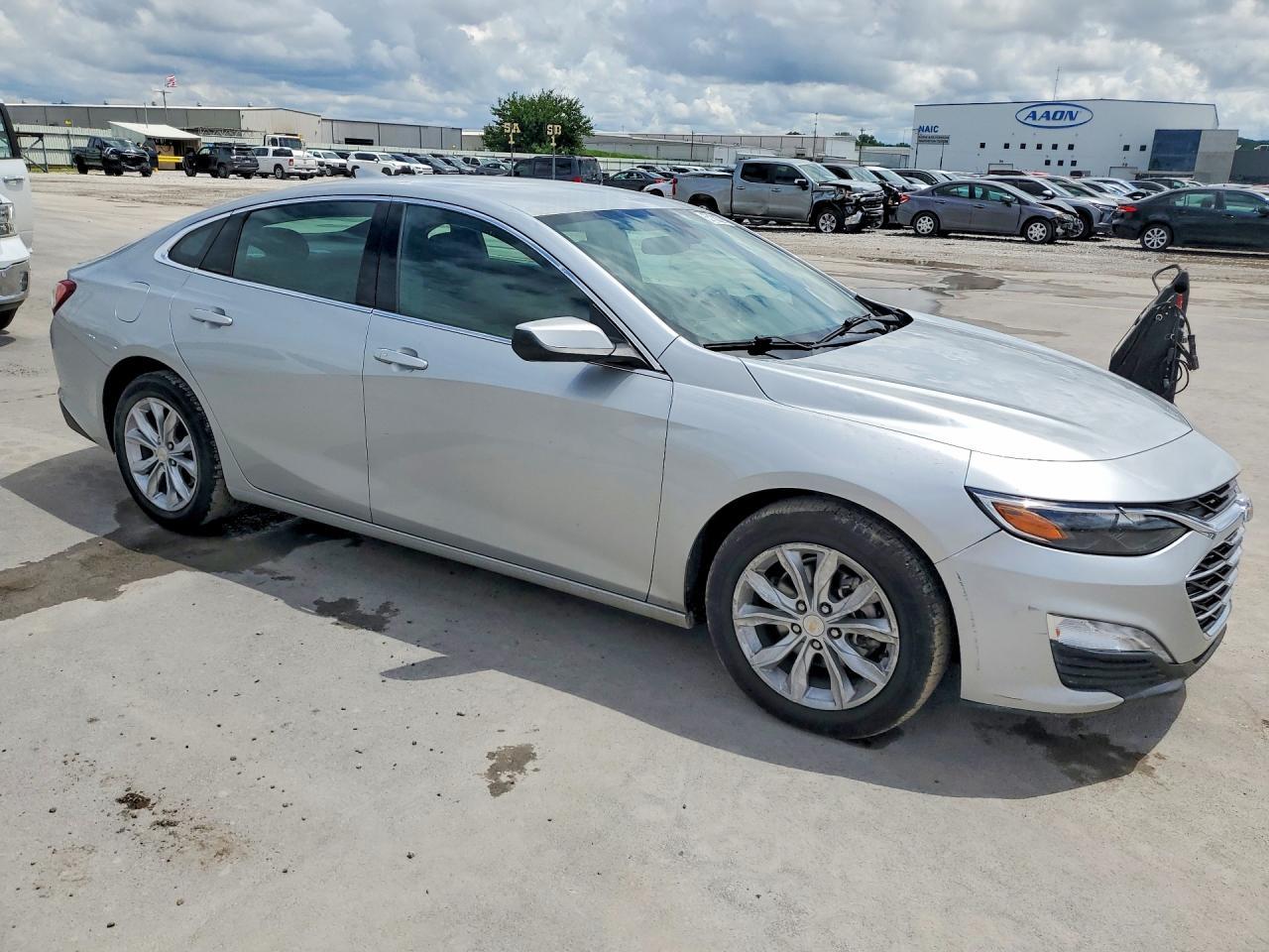 2022 Chevrolet Malibu Lt - Image 4