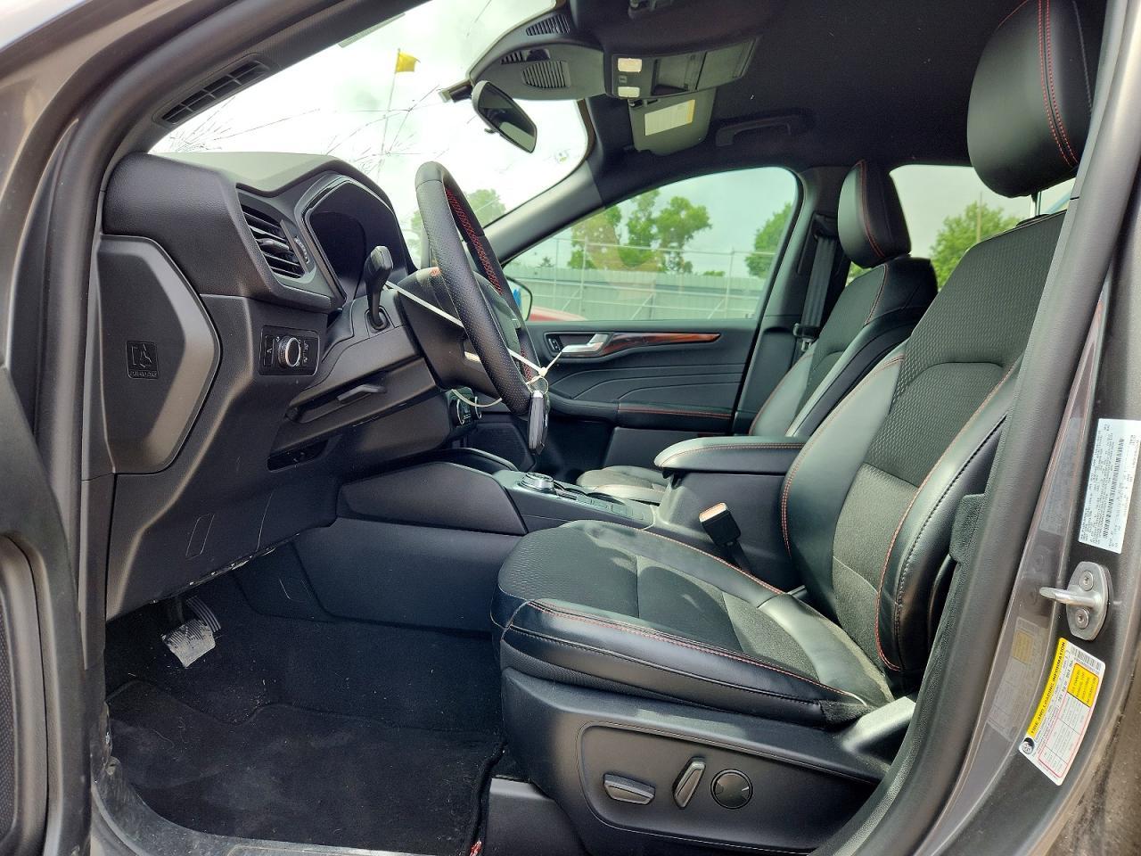 2025 Ford Escape St Line - Image 7