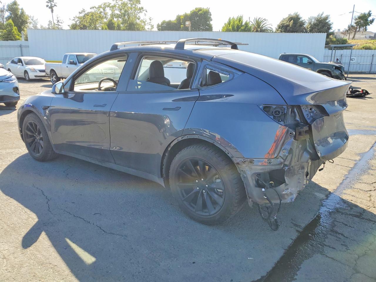 2022 Tesla Model Y - Фото 2