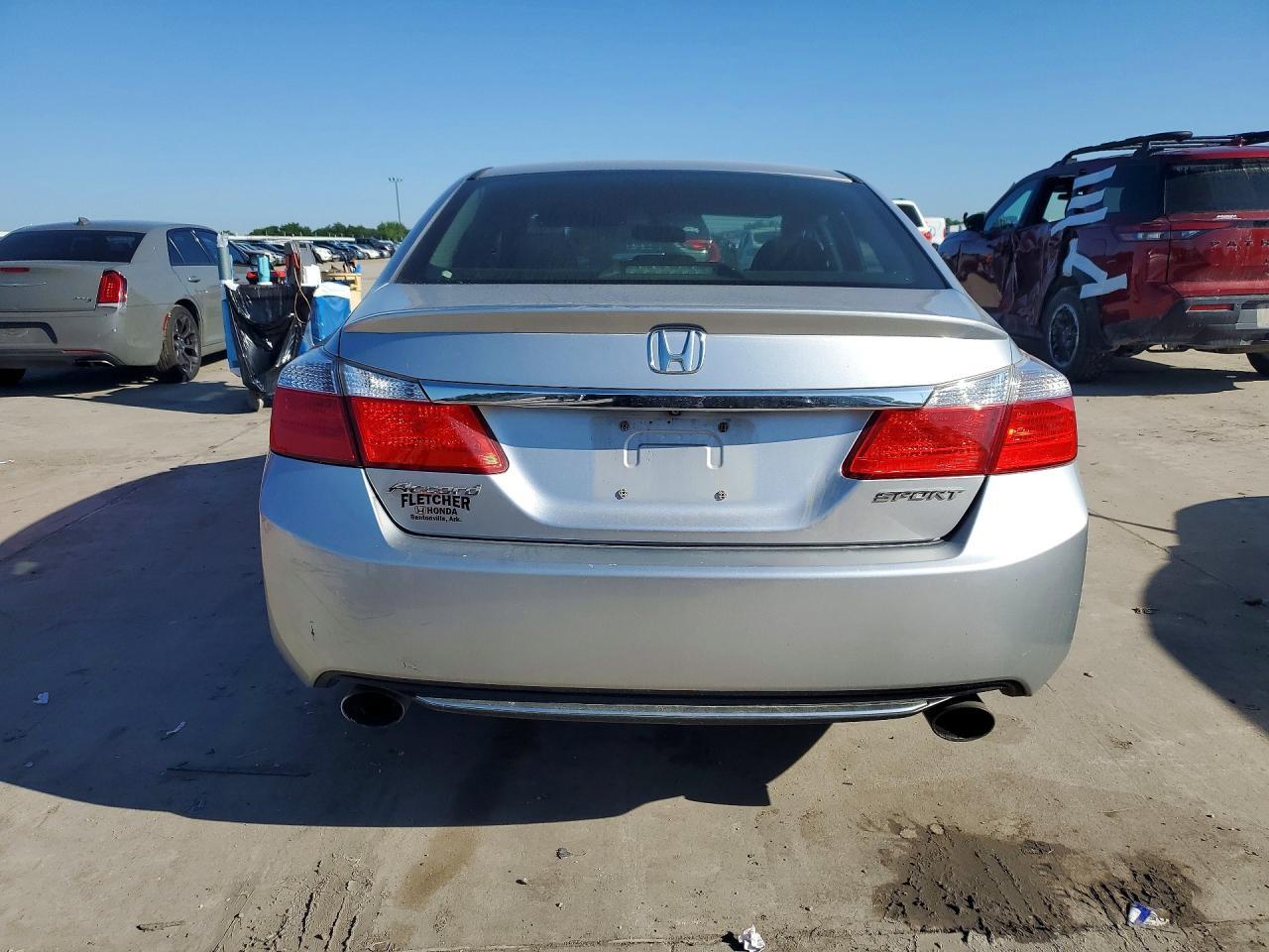 2014 Honda Accord Sport - Image 6