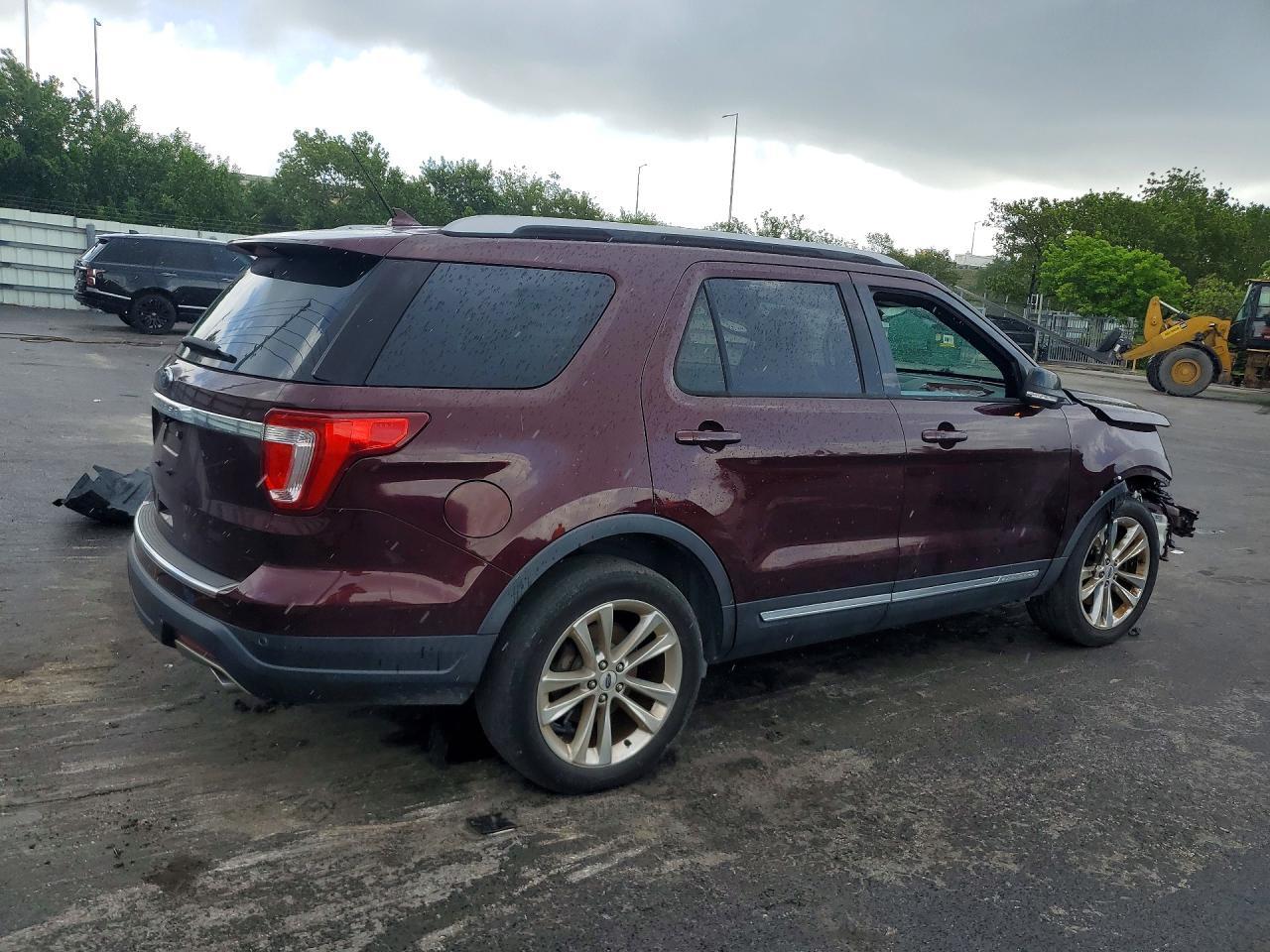 2018 Ford Explorer Xlt - Фото 3