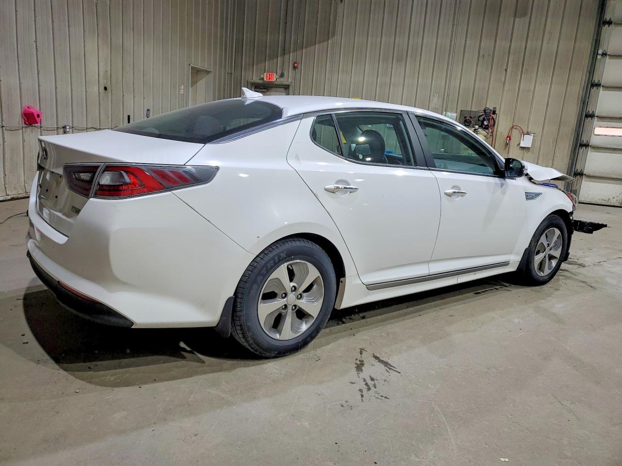 2016 Kia Optima Hybrid - Image 3