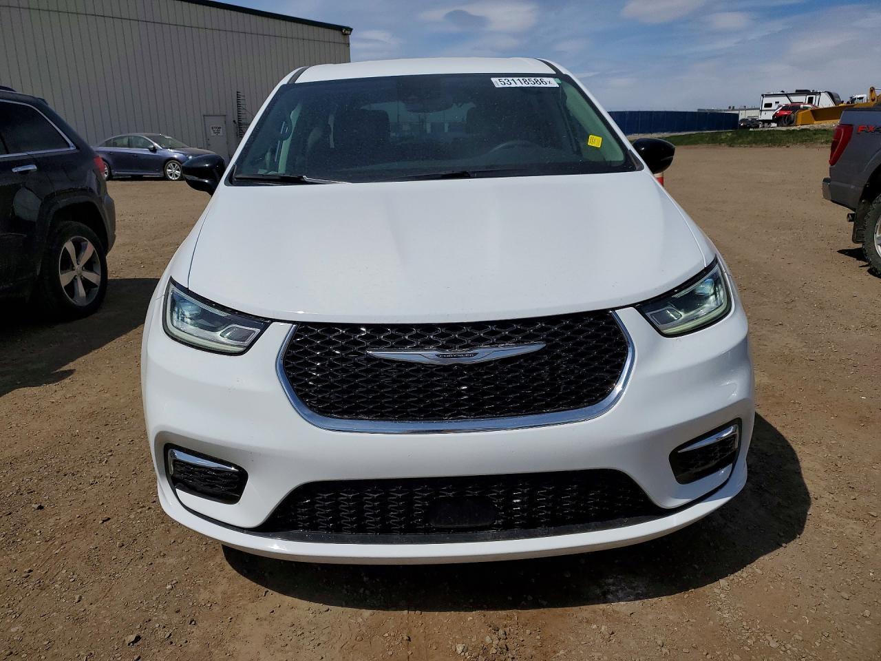 2024 Chrysler Pacifica Touring L - Image 5
