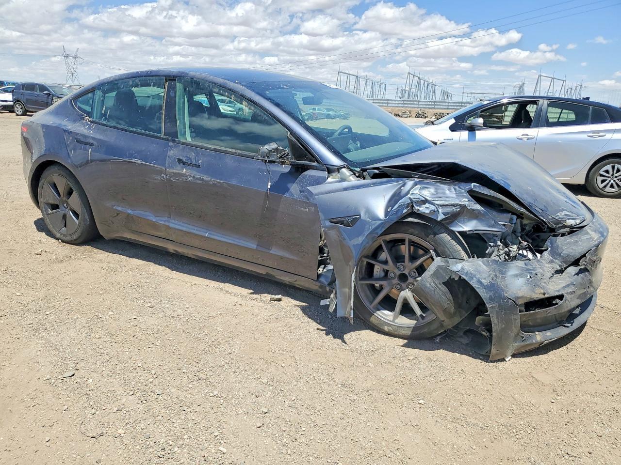 2023 Tesla Model 3 - Фото 4