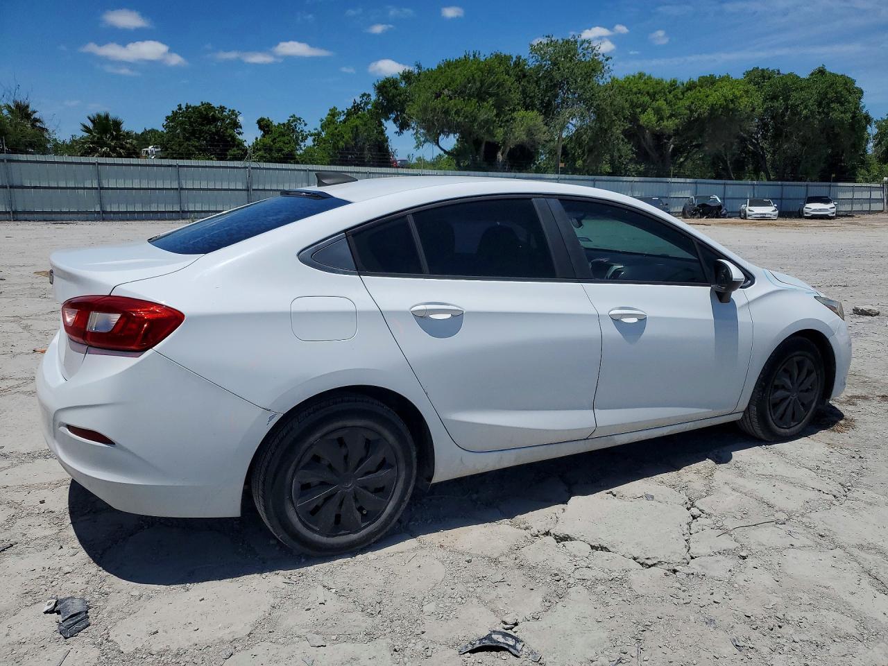 2016 Chevrolet Cruze Ls - Фото 3