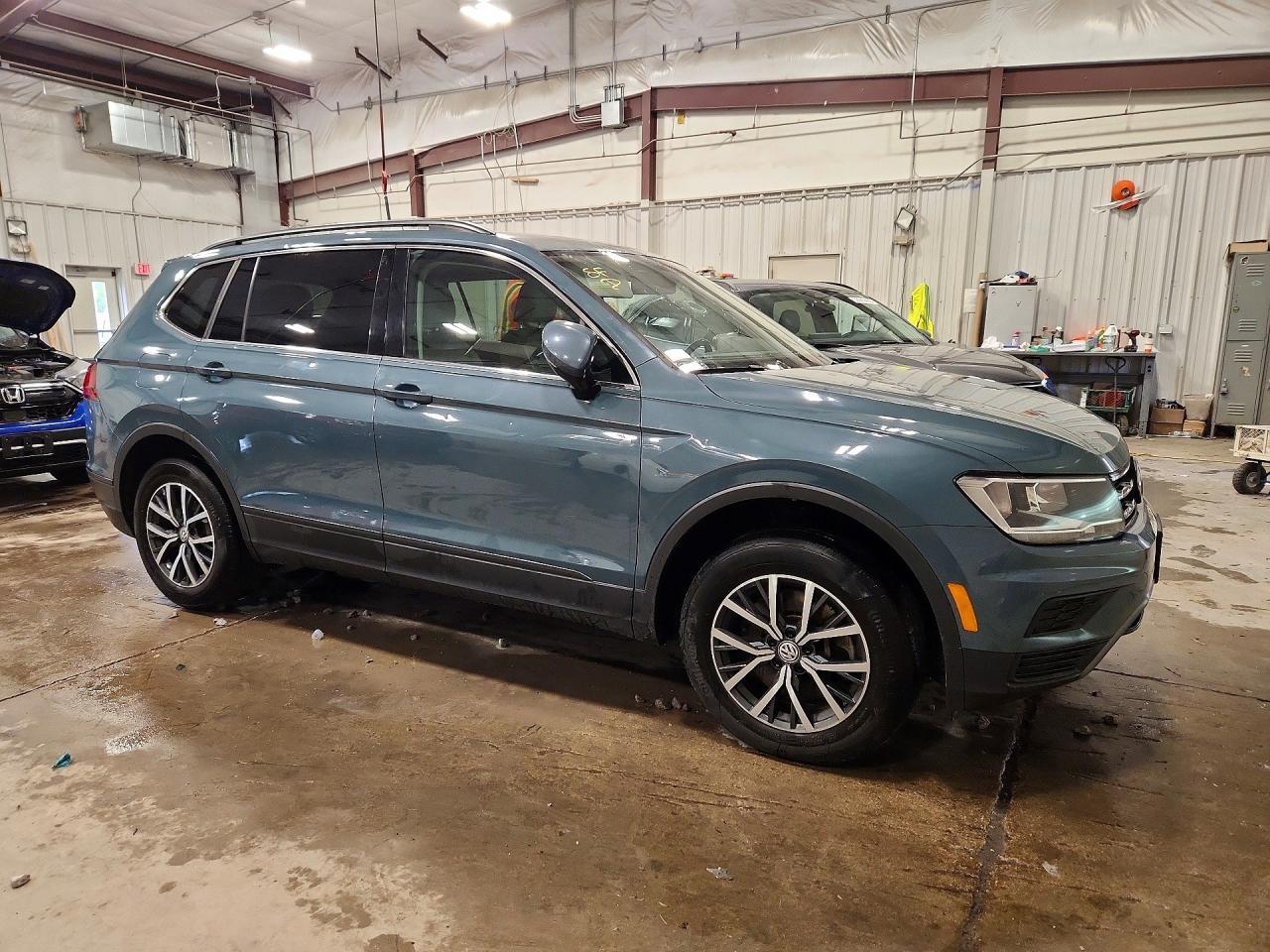 2019 Volkswagen Tiguan Se - Фото 4