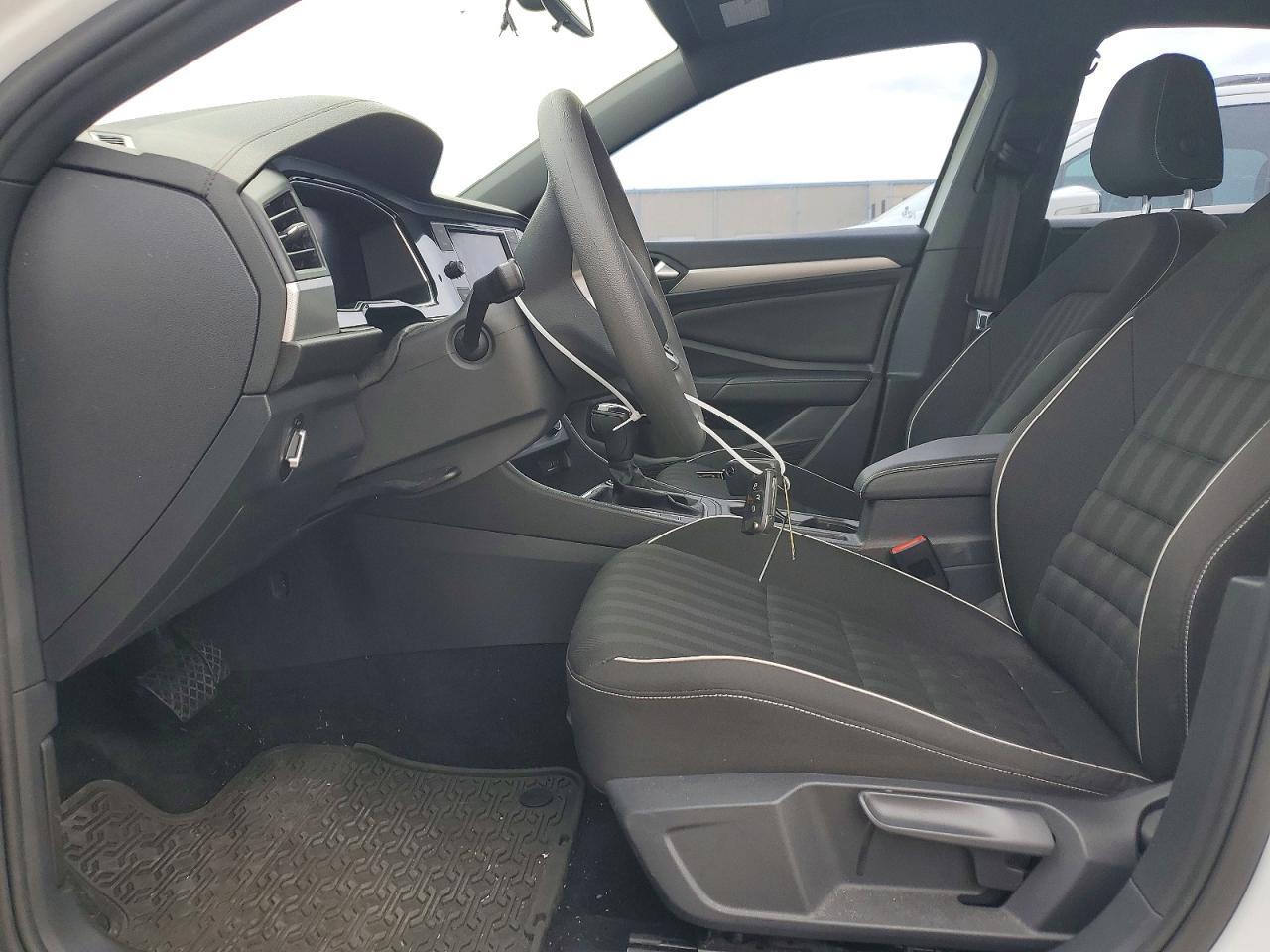 2022 Volkswagen Jetta Sport - Фото 7