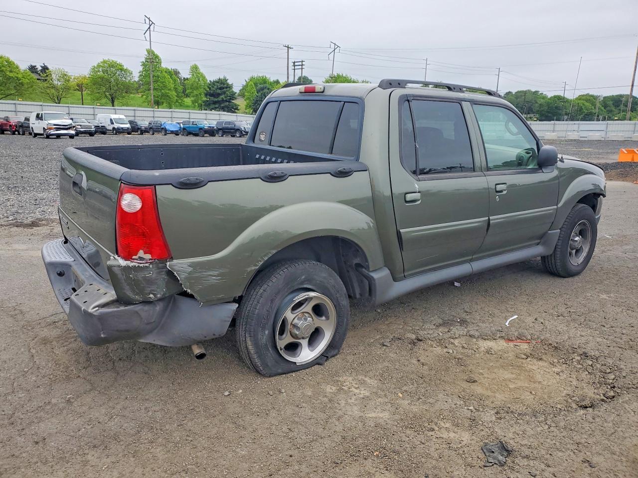 2004 Ford Explorer Sport Trac - Фото 3