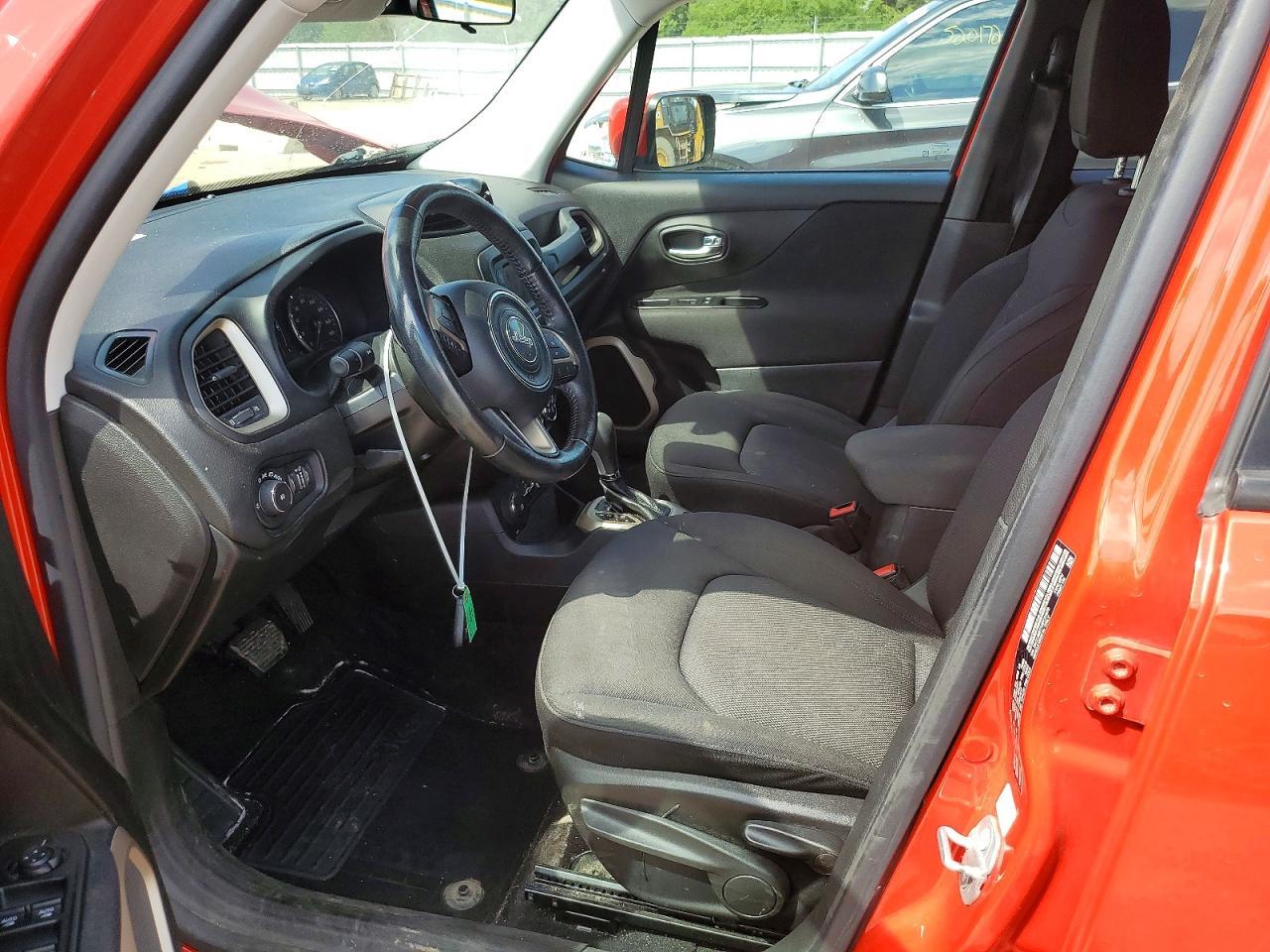 2016 Jeep Renegade Latitude - Image 7