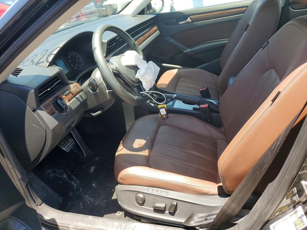2022 Volkswagen Passat Limited Edition - Фото 7