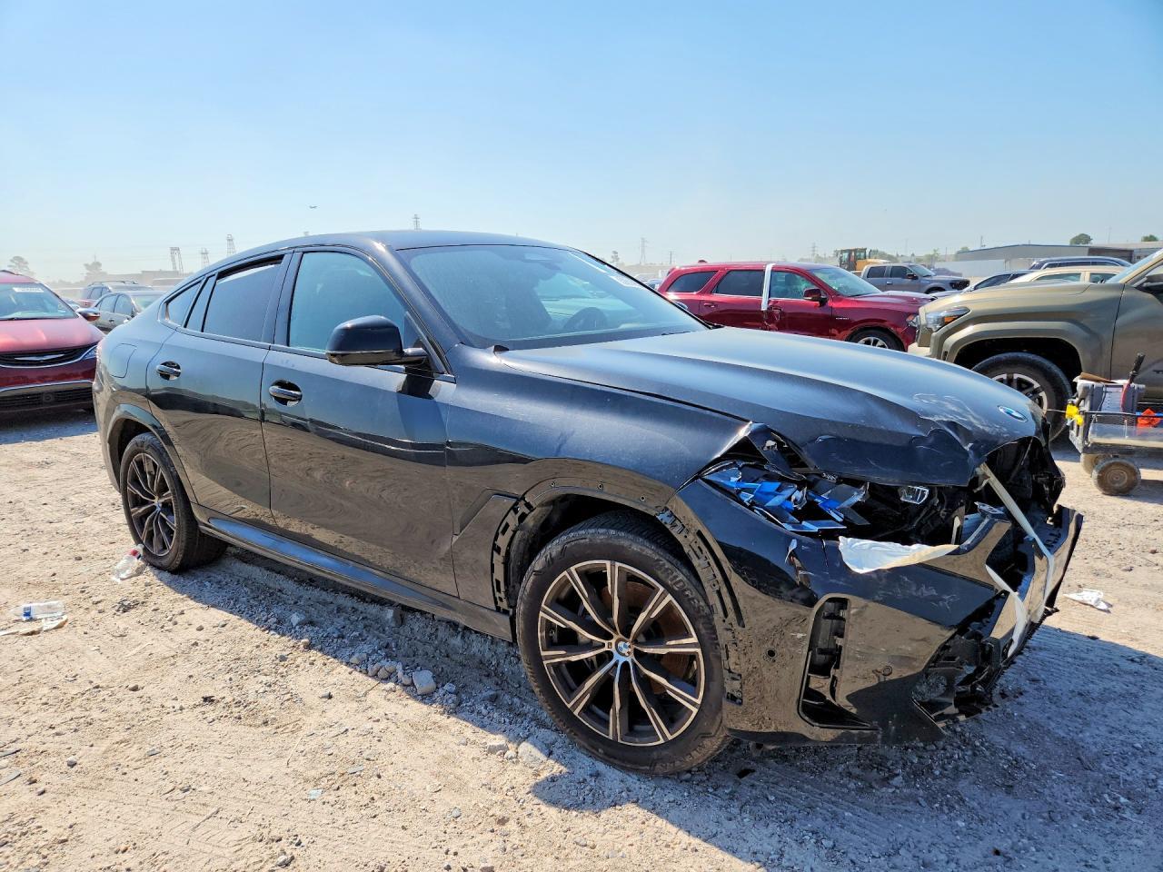2025 BMW X6 xDrive40I - Image 4