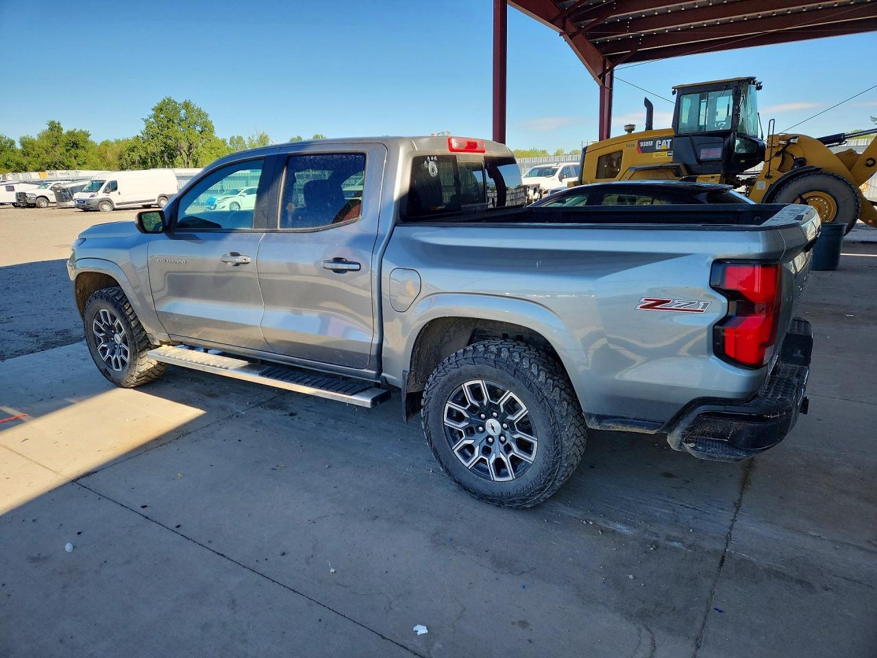 2025 Chevrolet Colorado Z71 - Image 2