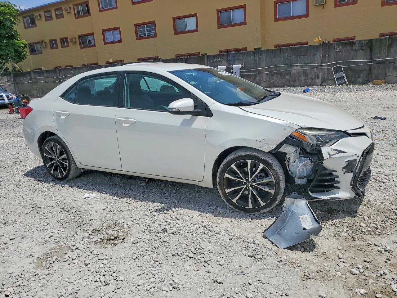 2018 Toyota Corolla Se - Image 4