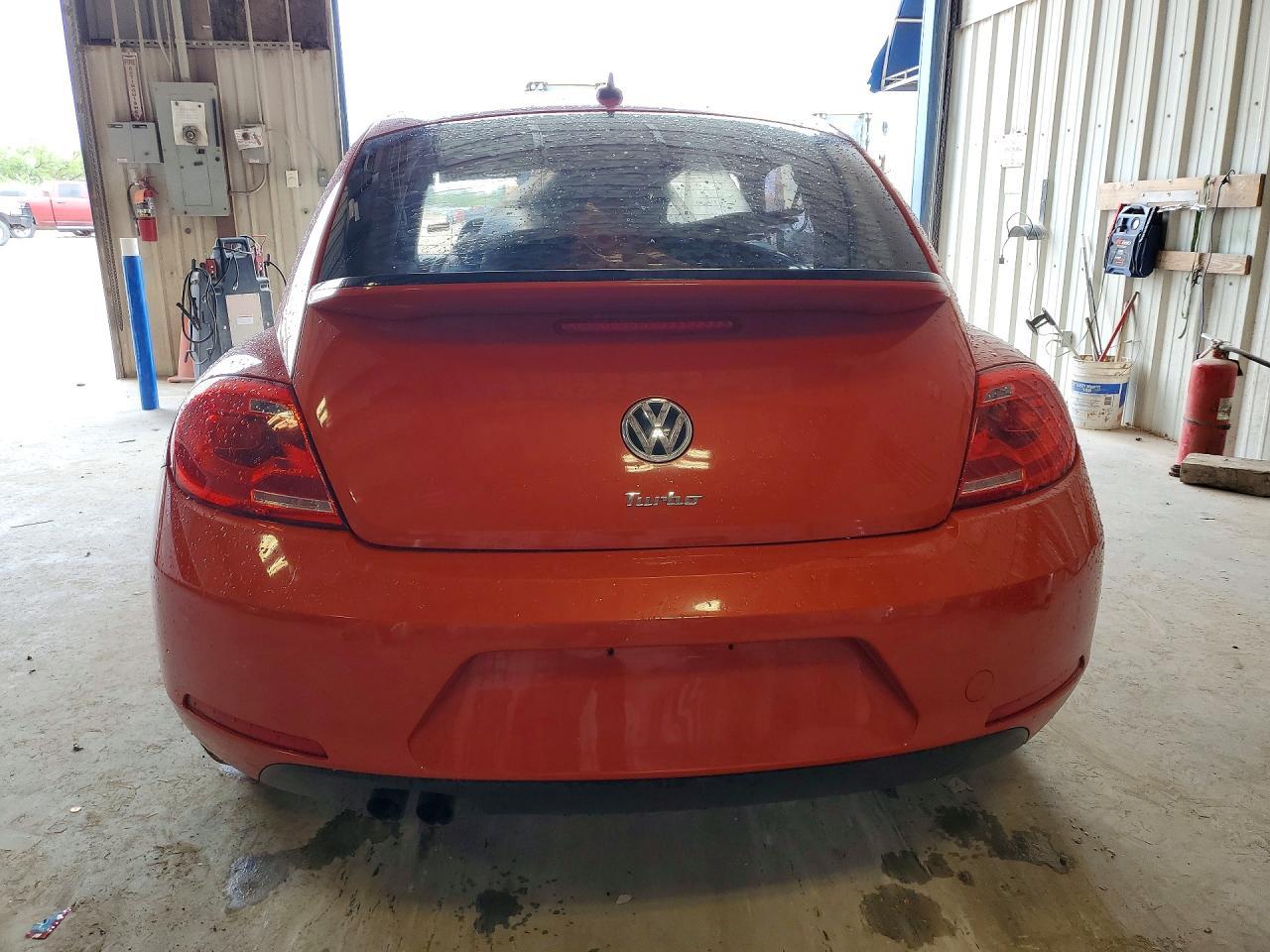 2016 Volkswagen Beetle Se - Image 6